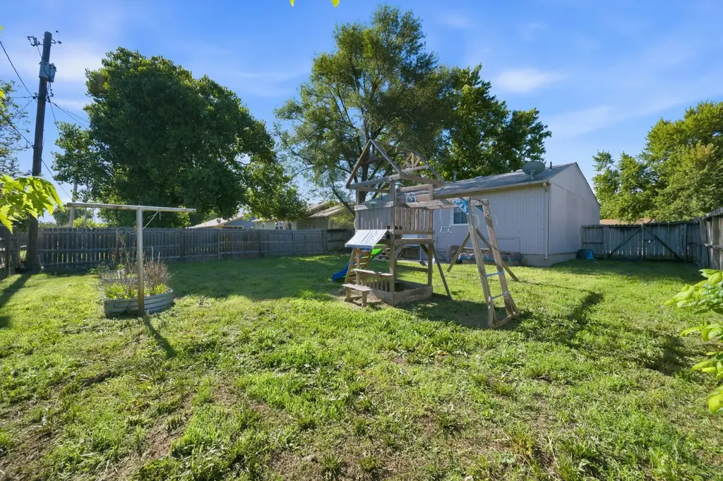 3008 W Maxwell Wichita KS 67217