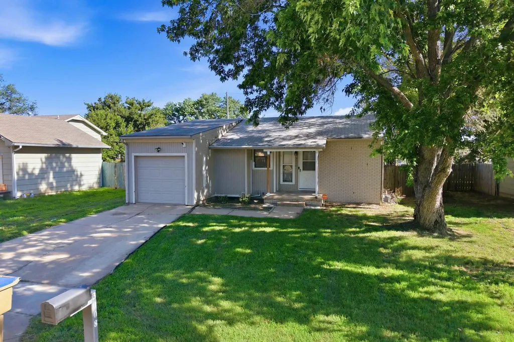 3008 W Maxwell Wichita KS 67217