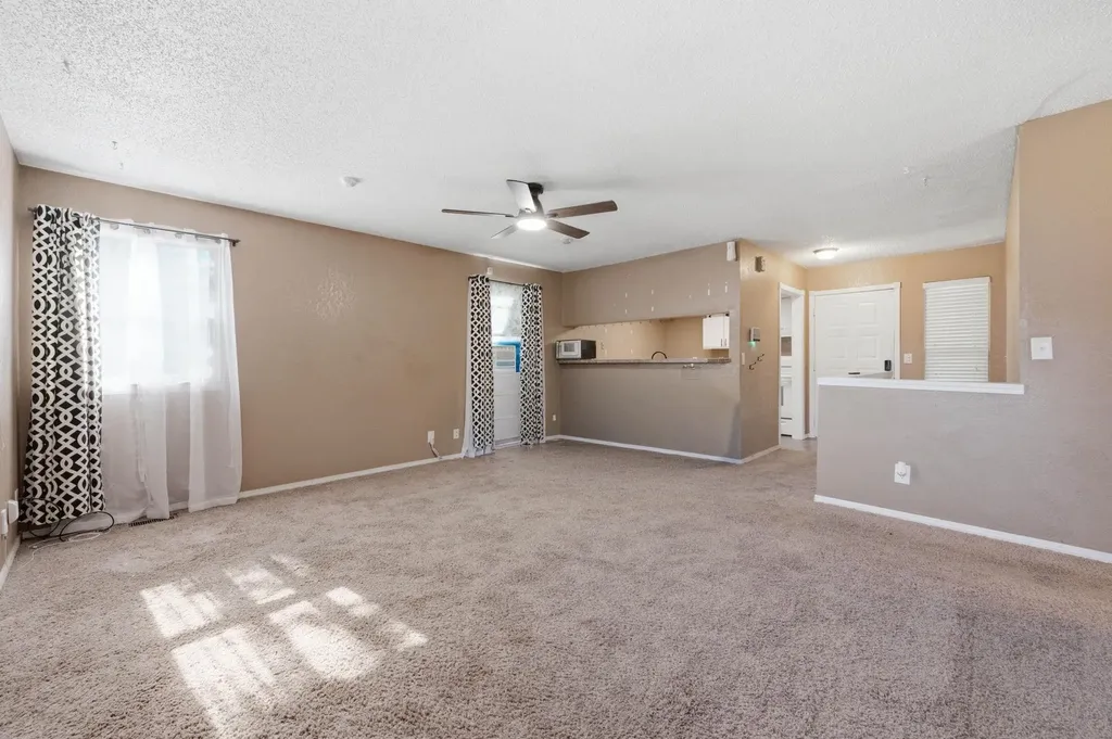 3008 W Maxwell Wichita KS 67217