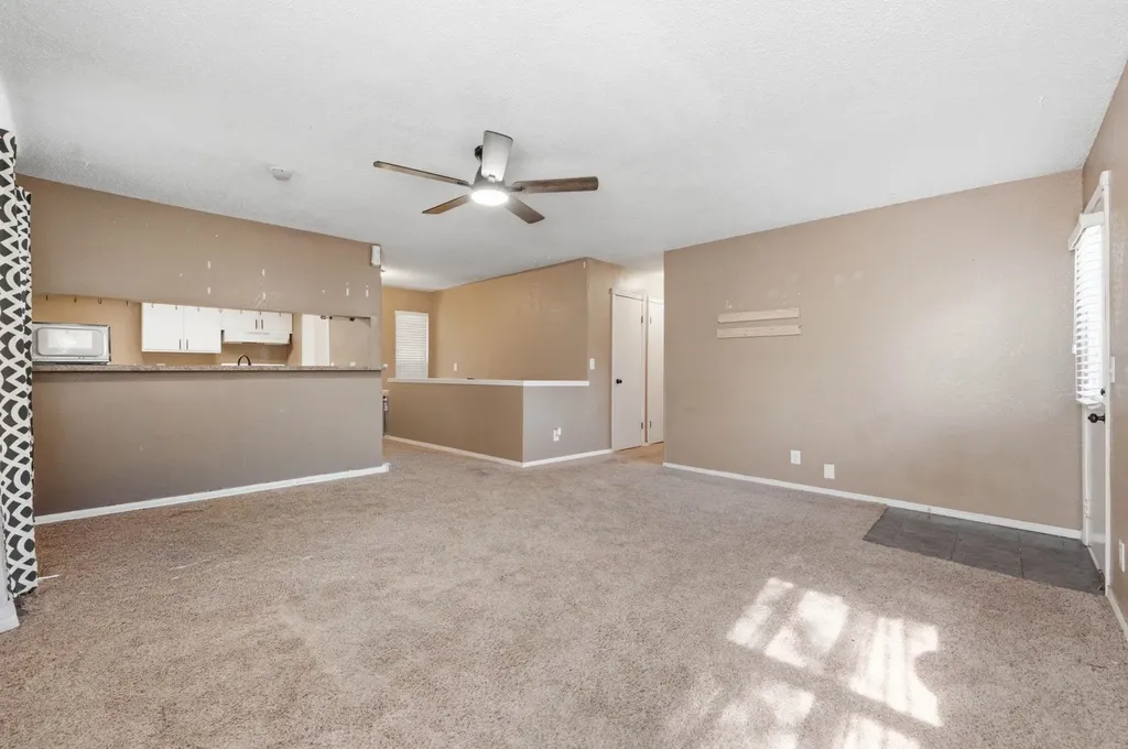 3008 W Maxwell Wichita KS 67217