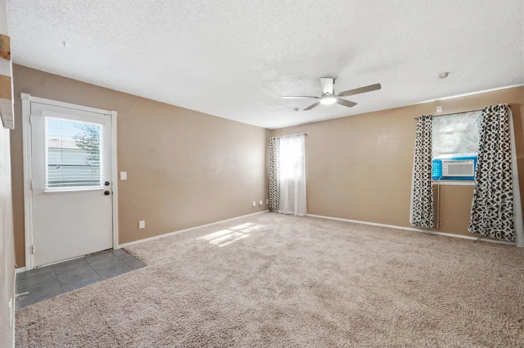 3008 W Maxwell Wichita KS 67217