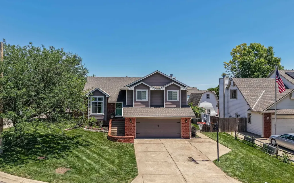 2524 N Button Bush Circle Derby KS 67037