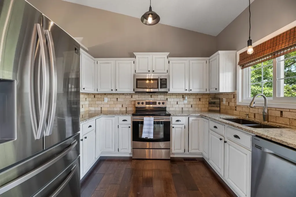 2524 N Button Bush Circle Derby KS 67037