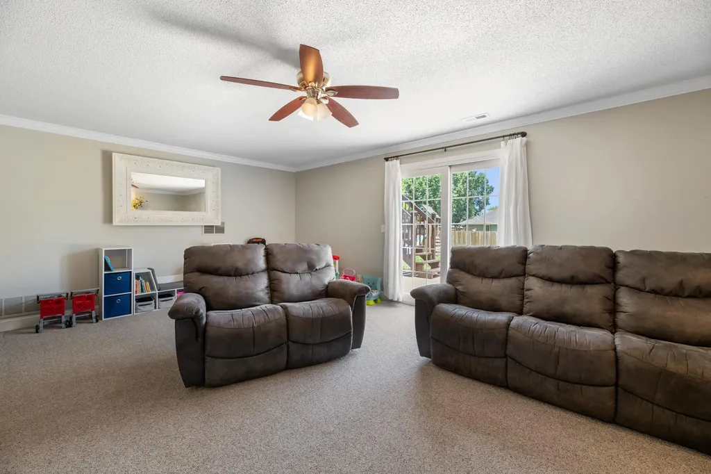 2524 N Button Bush Circle Derby KS 67037