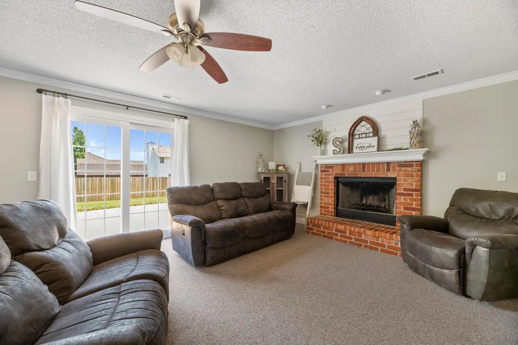 2524 N Button Bush Circle Derby KS 67037