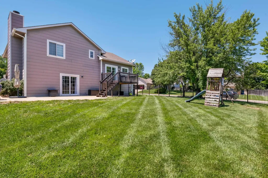 2524 N Button Bush Circle Derby KS 67037