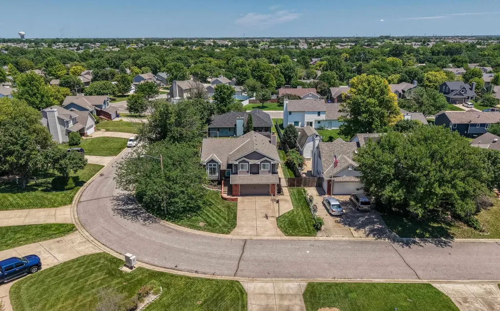 2524 N Button Bush Circle Derby KS 67037
