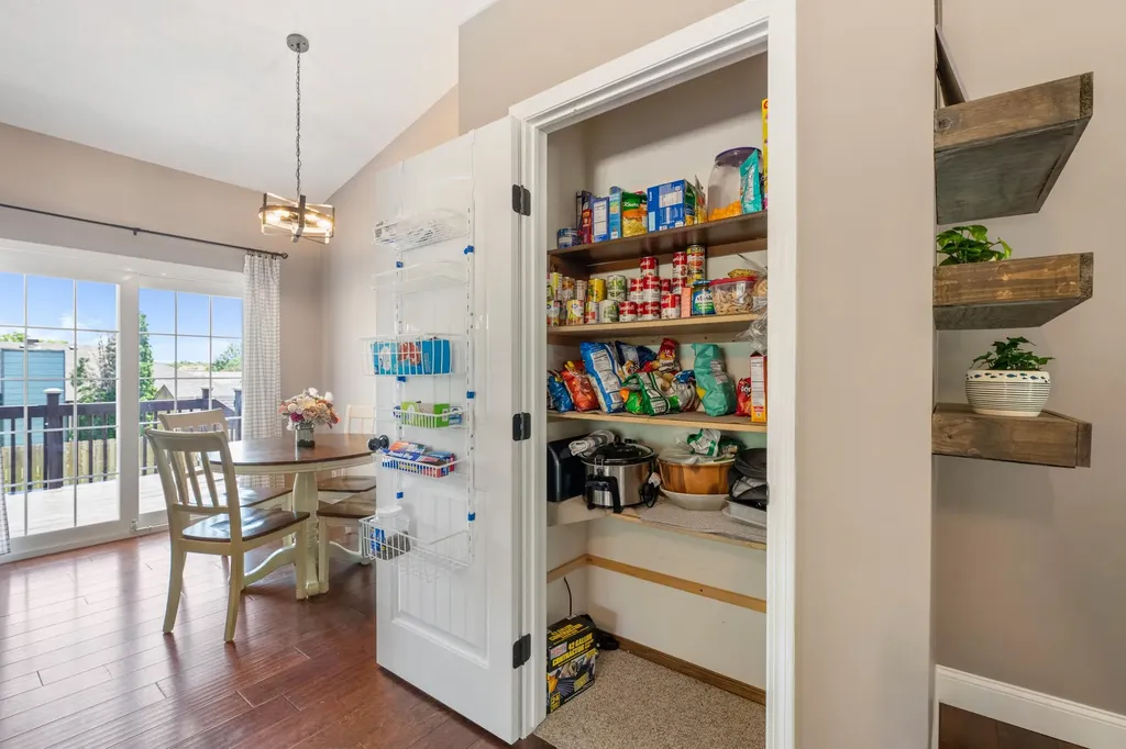 2524 N Button Bush Circle Derby KS 67037