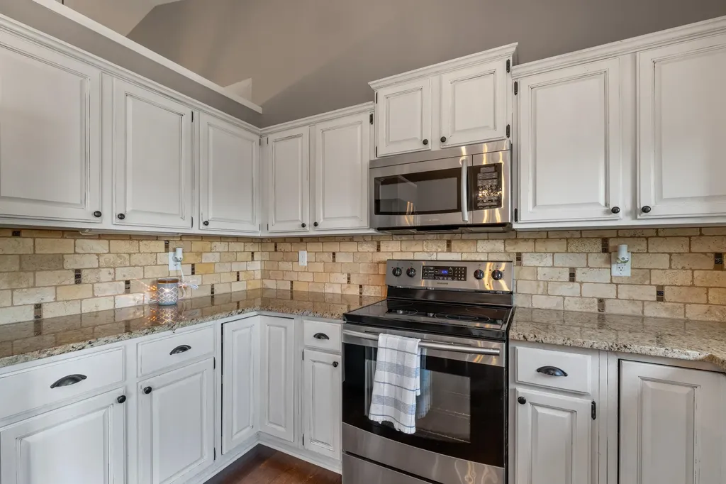 2524 N Button Bush Circle Derby KS 67037