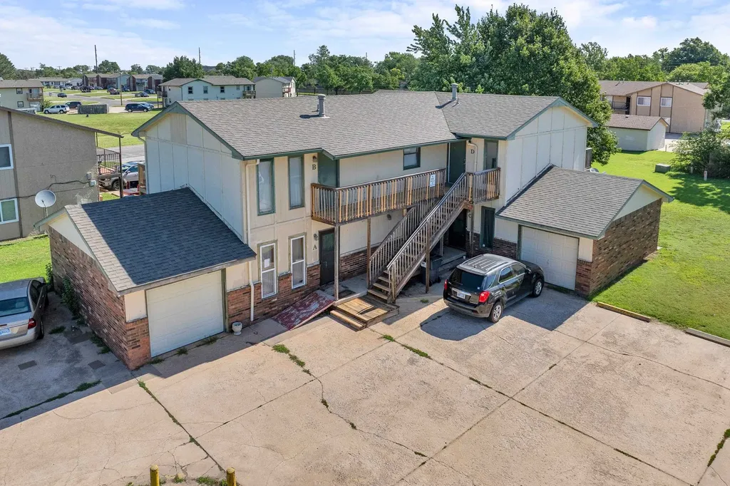122 N Brunswick Street Wichita KS 67212