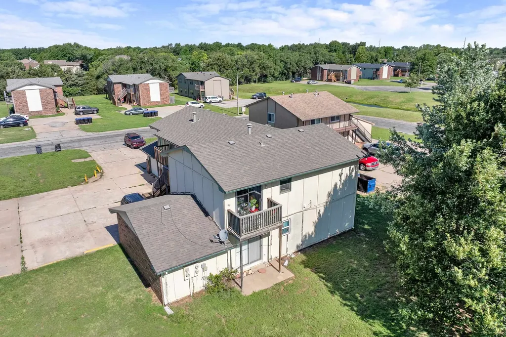 122 N Brunswick Street Wichita KS 67212