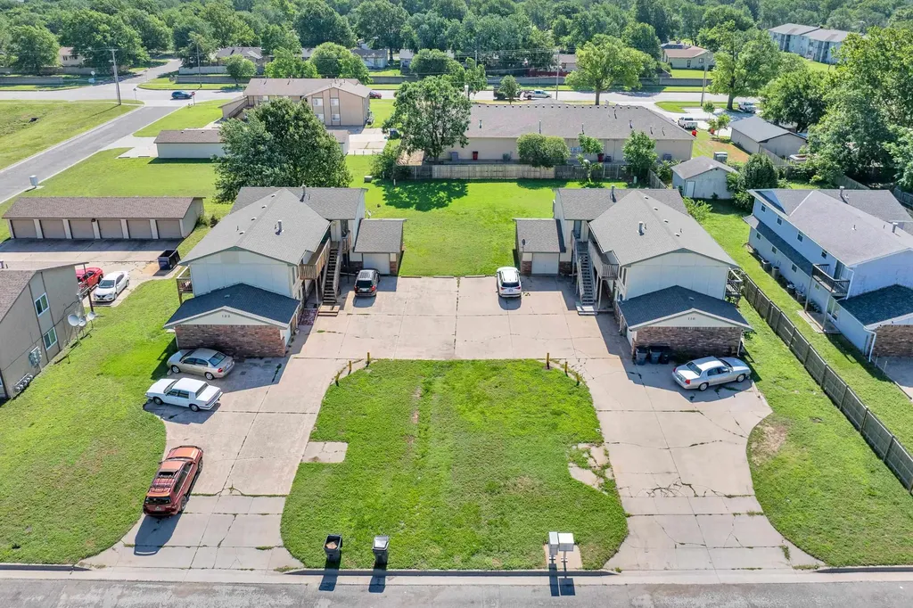 122 N Brunswick Street Wichita KS 67212