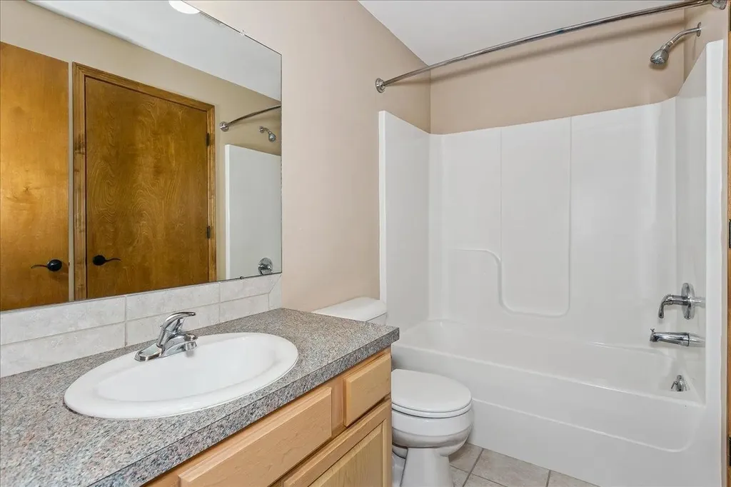 1213 N Hamilton Circle Derby KS 67037