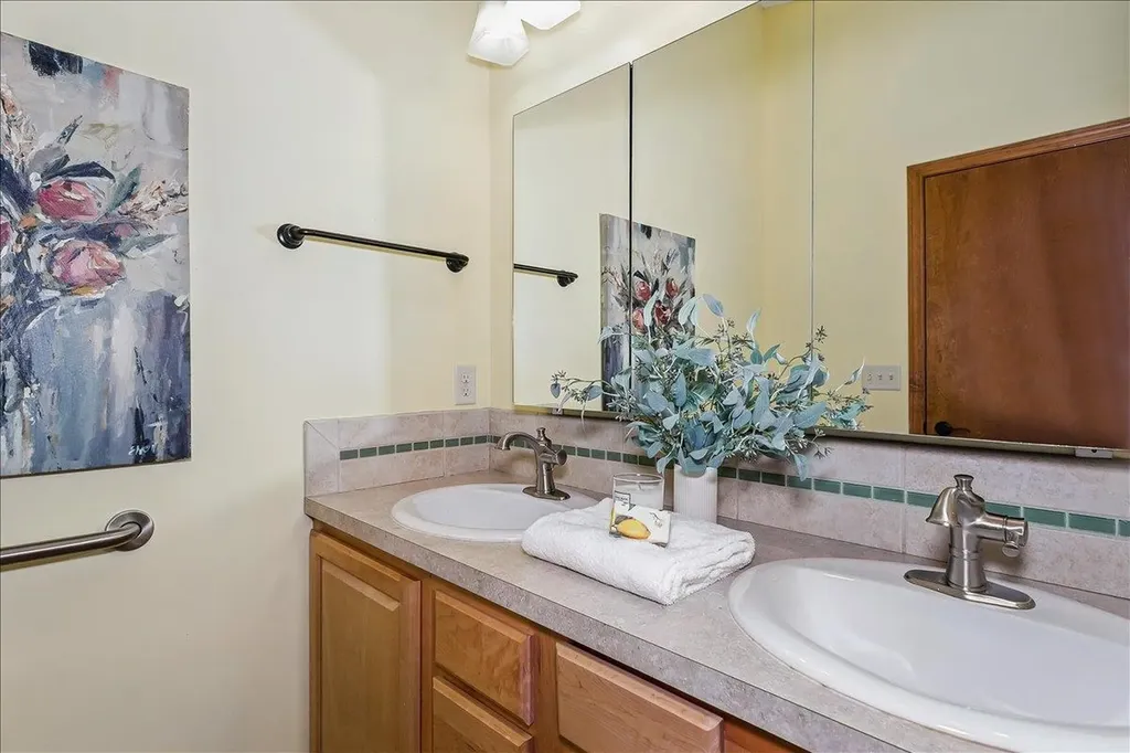 1213 N Hamilton Circle Derby KS 67037