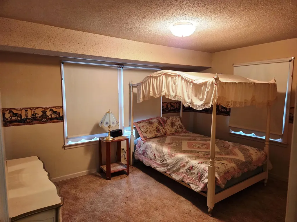 317 E 8th Street Newton KS 67114