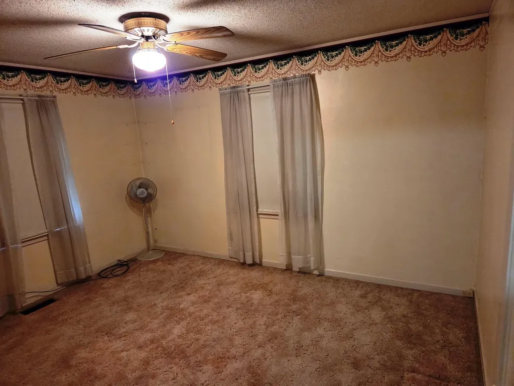 317 E 8th Street Newton KS 67114
