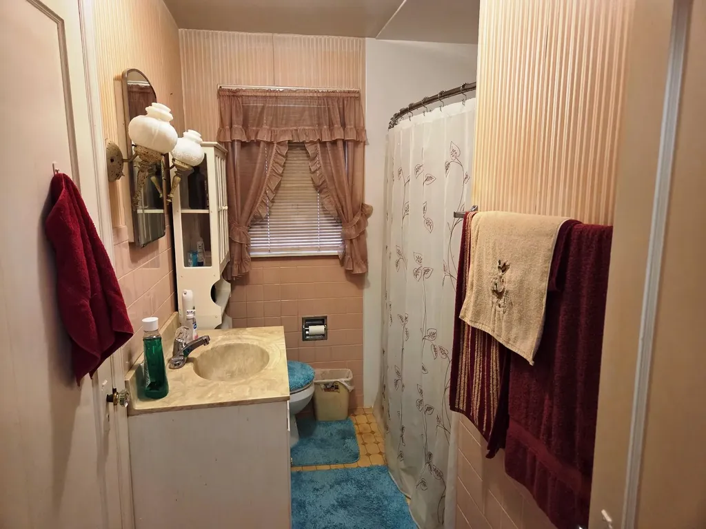317 E 8th Street Newton KS 67114
