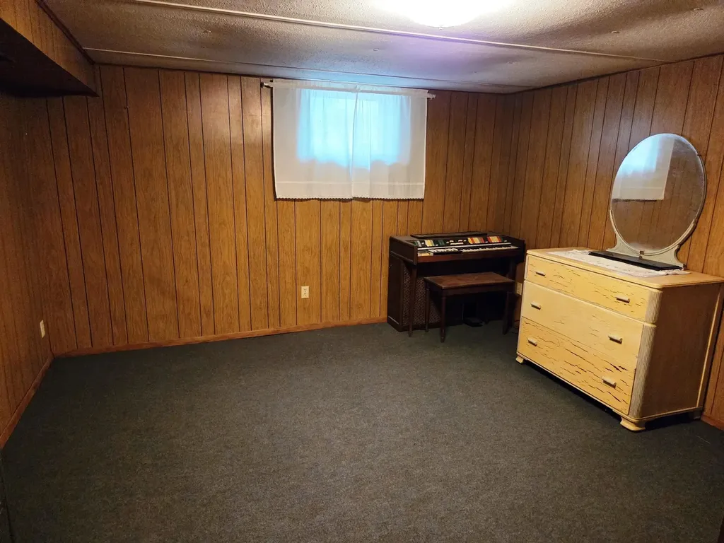 317 E 8th Street Newton KS 67114