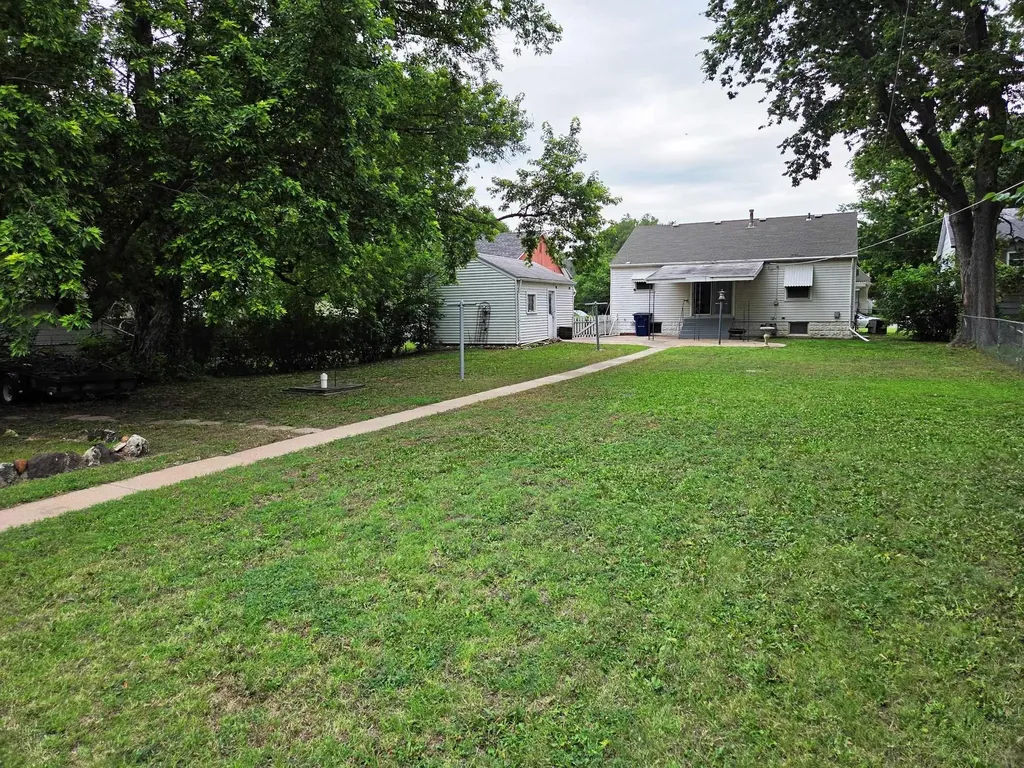 317 E 8th Street Newton KS 67114