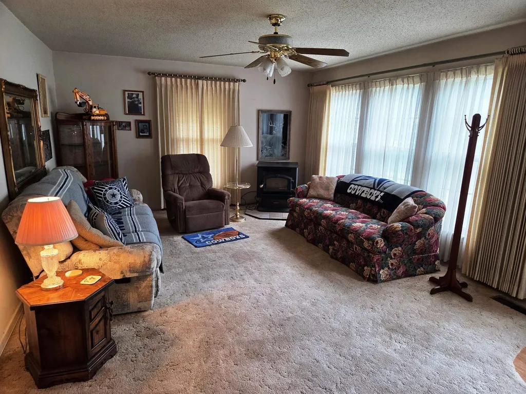 317 E 8th Street Newton KS 67114