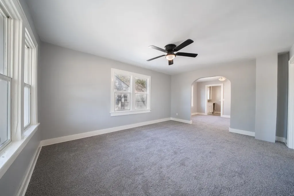 940 N Holyoke Wichita KS 67208