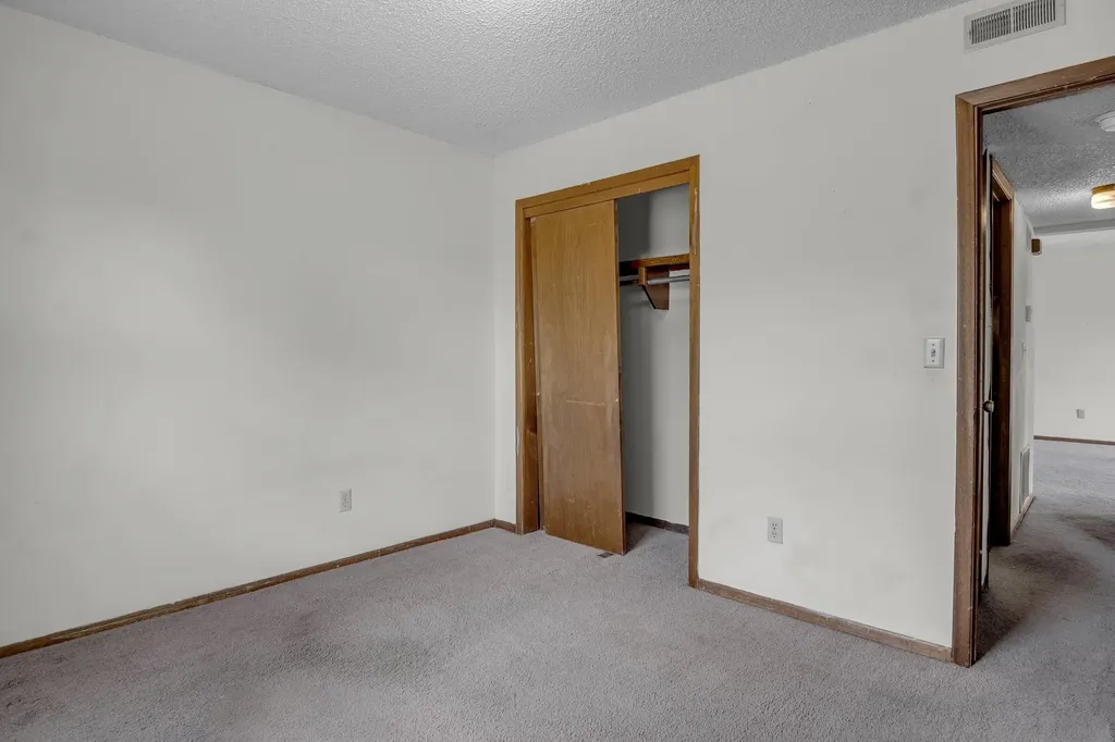 116 N Brunswick Street Wichita KS 67212