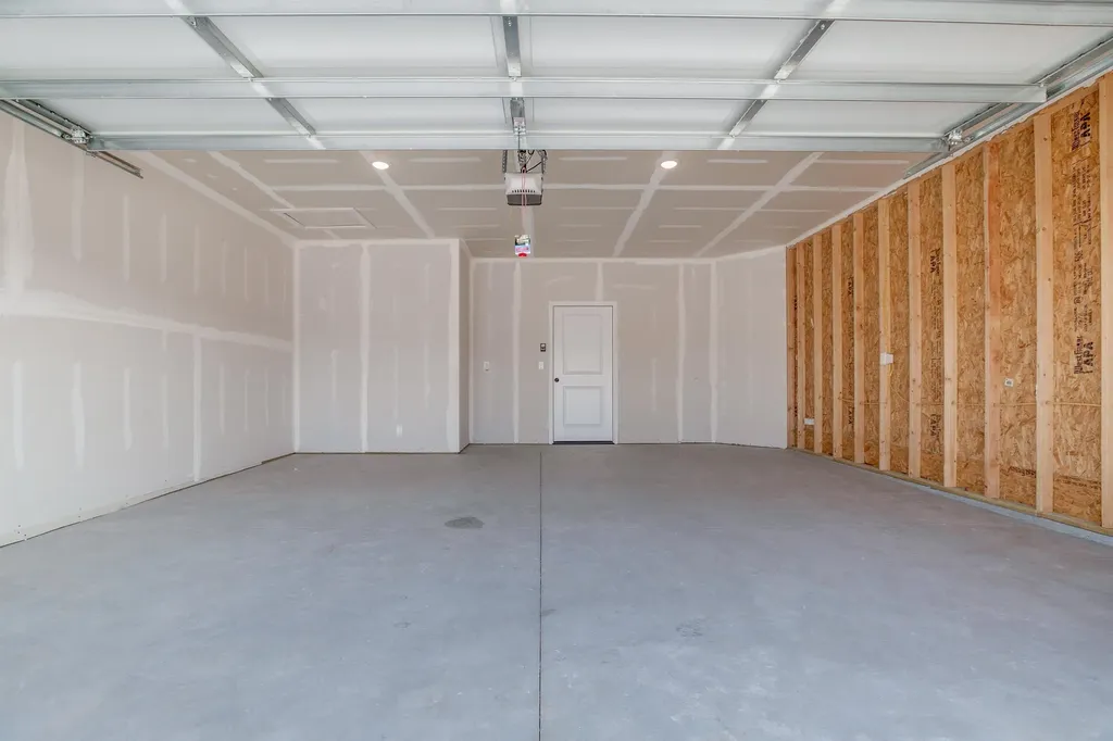 2993 S Maize Court Wichita KS 67215