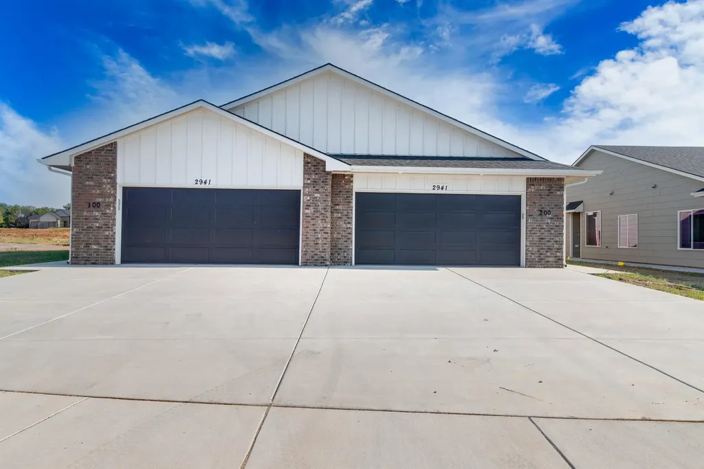 2993 S Maize Court Wichita KS 67215