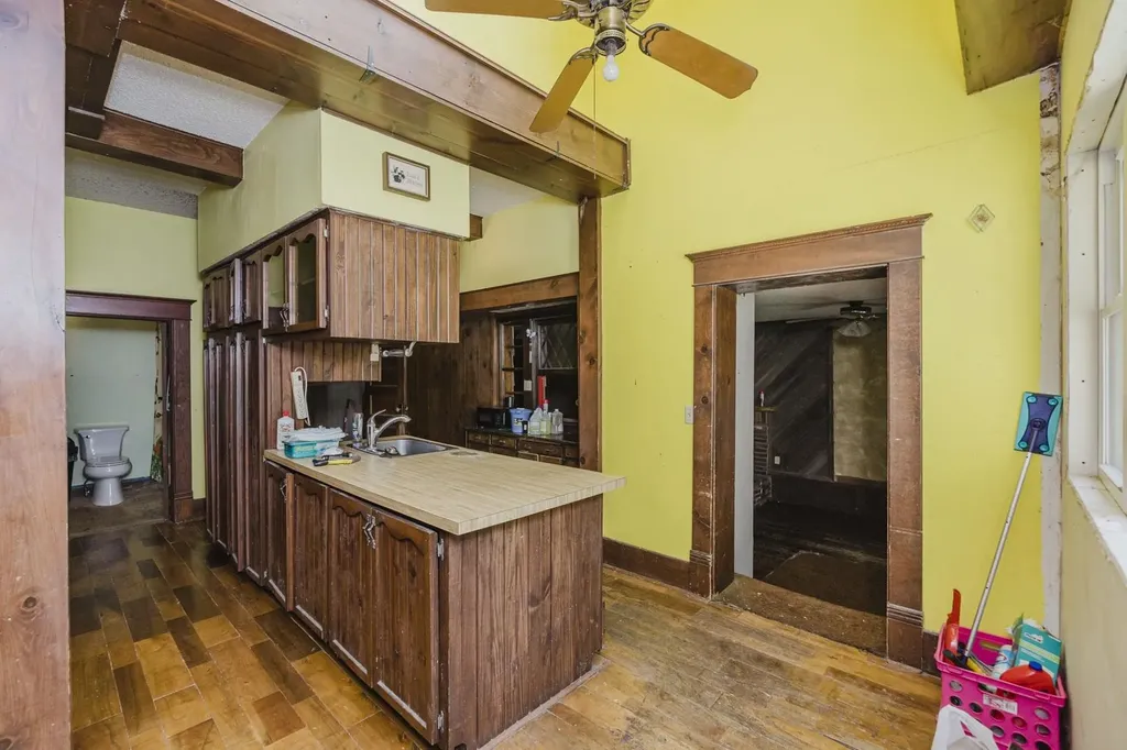 402 N Ohio St & Add Lots Mount Hope KS 67108