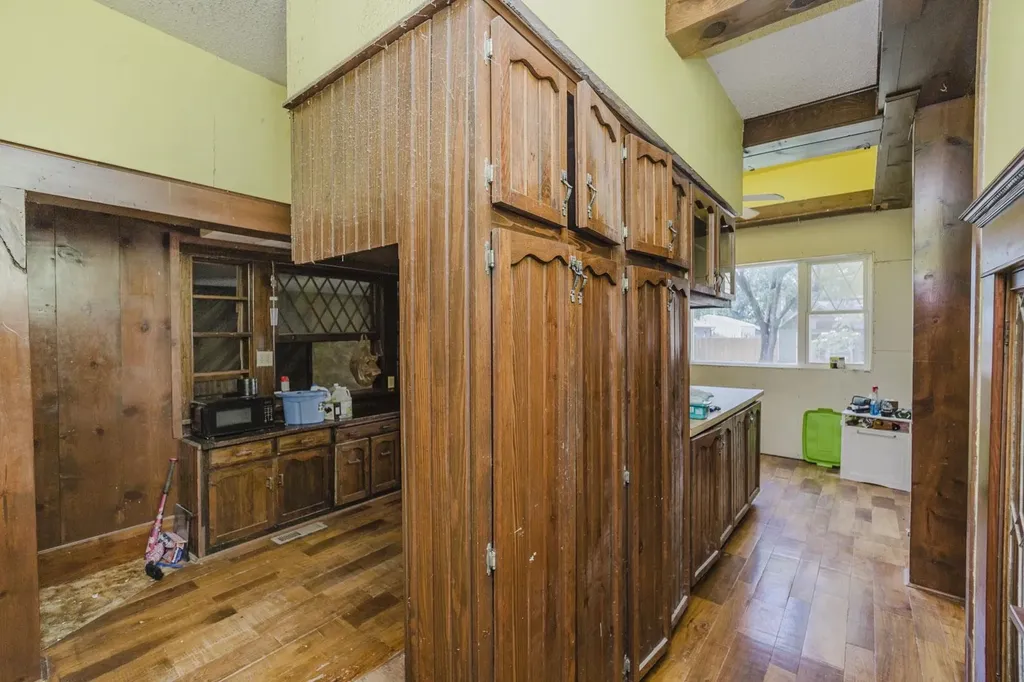 402 N Ohio St & Add Lots Mount Hope KS 67108