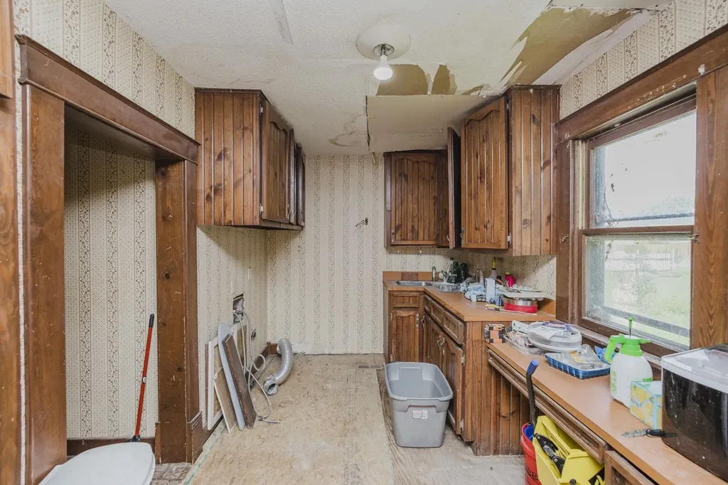 402 N Ohio St & Add Lots Mount Hope KS 67108
