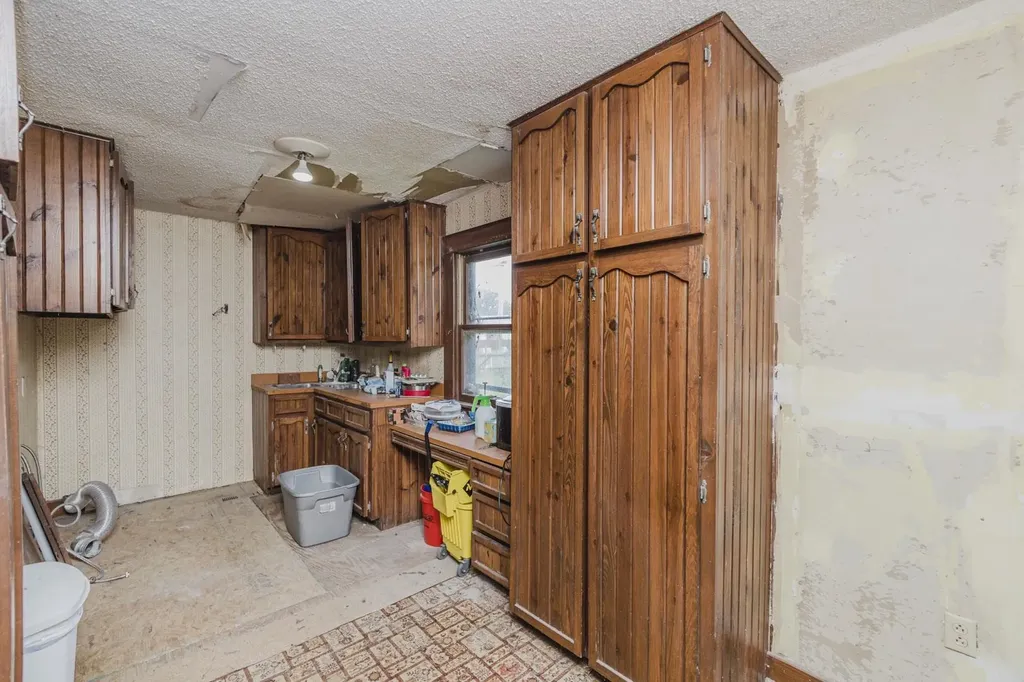 402 N Ohio St & Add Lots Mount Hope KS 67108