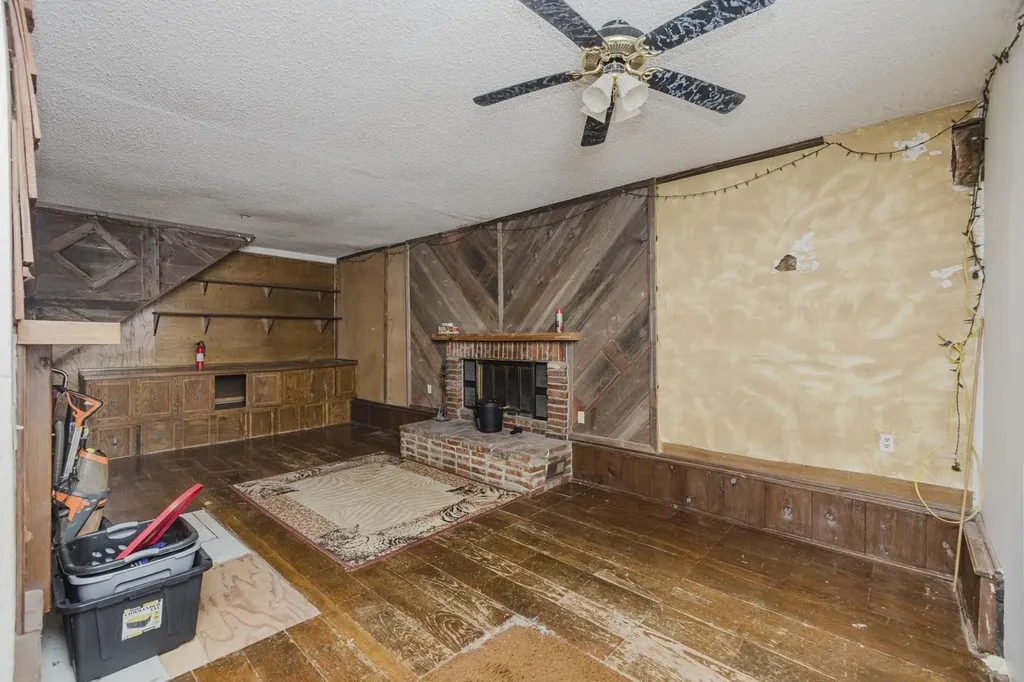 402 N Ohio St & Add Lots Mount Hope KS 67108