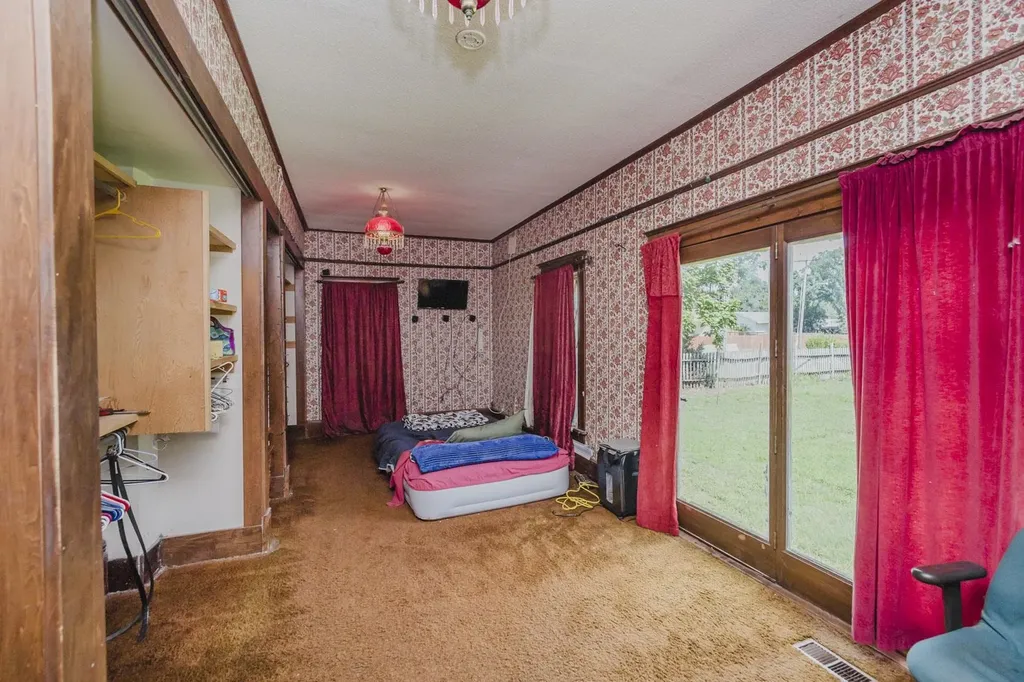 402 N Ohio St & Add Lots Mount Hope KS 67108