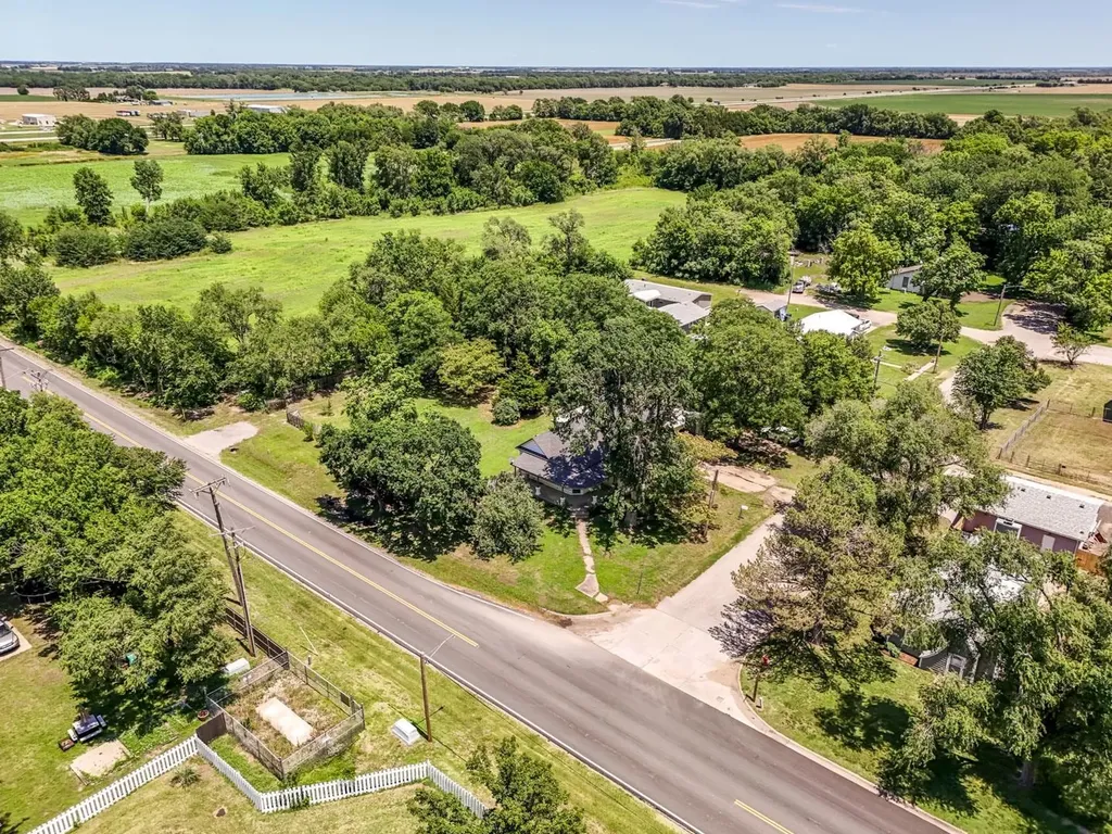 402 N Ohio St & Add Lots Mount Hope KS 67108