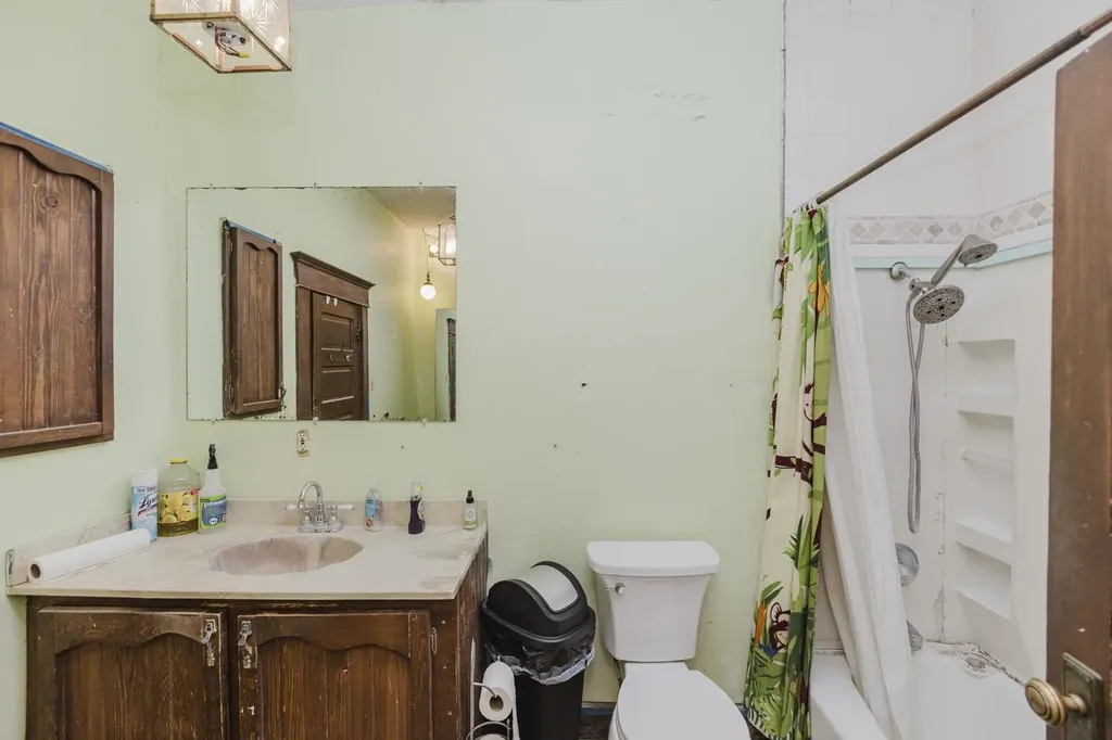402 N Ohio St & Add Lots Mount Hope KS 67108