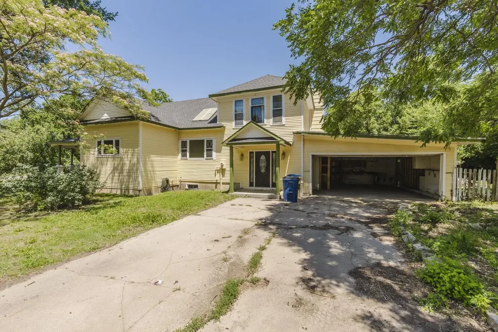 402 N Ohio St & Add Lots Mount Hope KS 67108