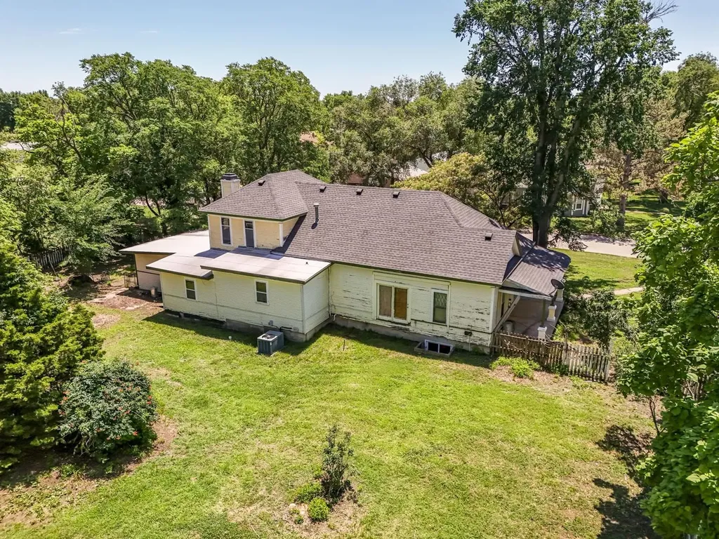402 N Ohio St & Add Lots Mount Hope KS 67108
