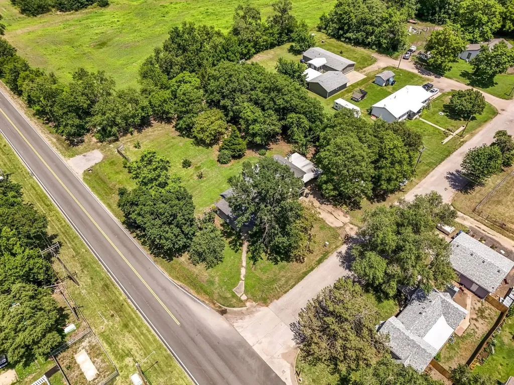 402 N Ohio St & Add Lots Mount Hope KS 67108