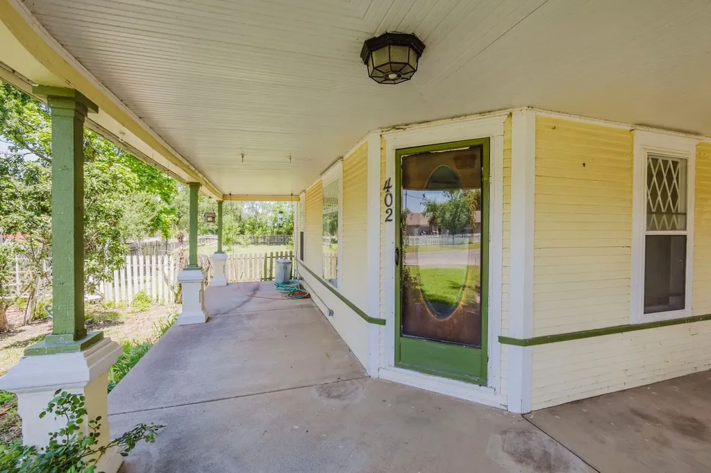 402 N Ohio St & Add Lots Mount Hope KS 67108