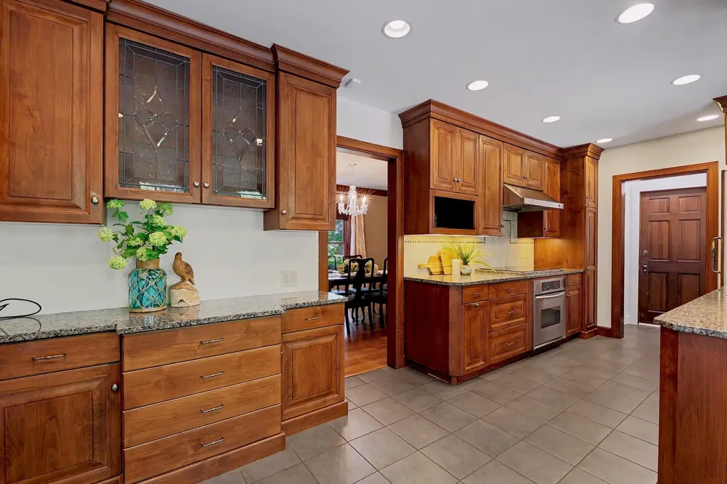 328 S Terrace Wichita KS 67218