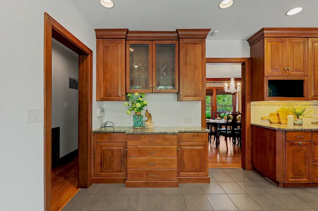 328 S Terrace Wichita KS 67218