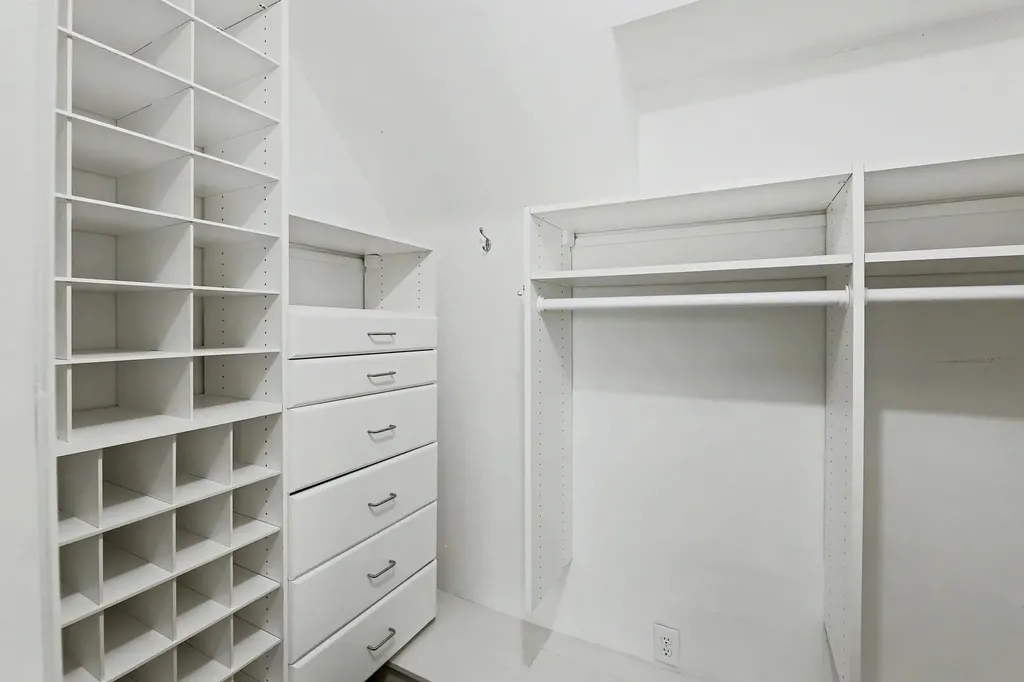 328 S Terrace Wichita KS 67218