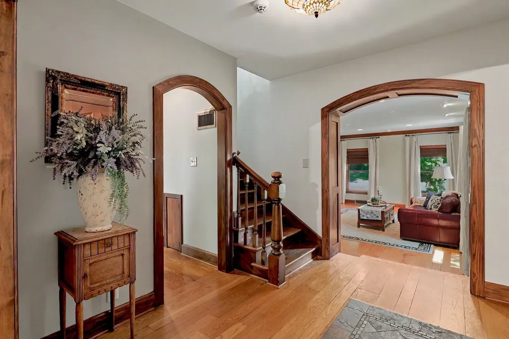 328 S Terrace Wichita KS 67218