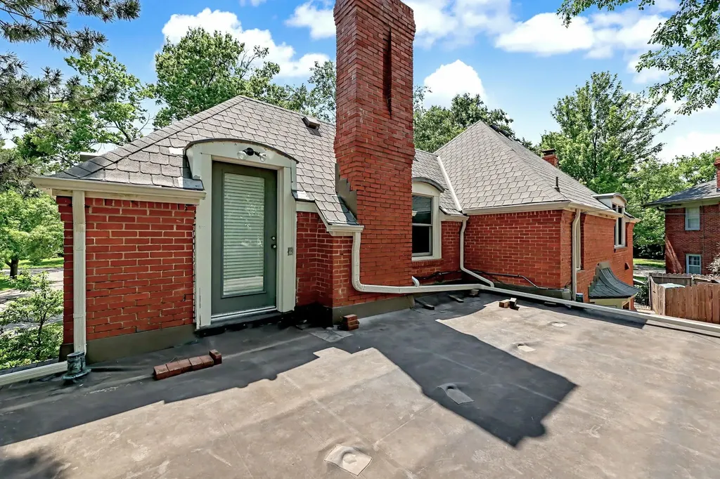 328 S Terrace Wichita KS 67218