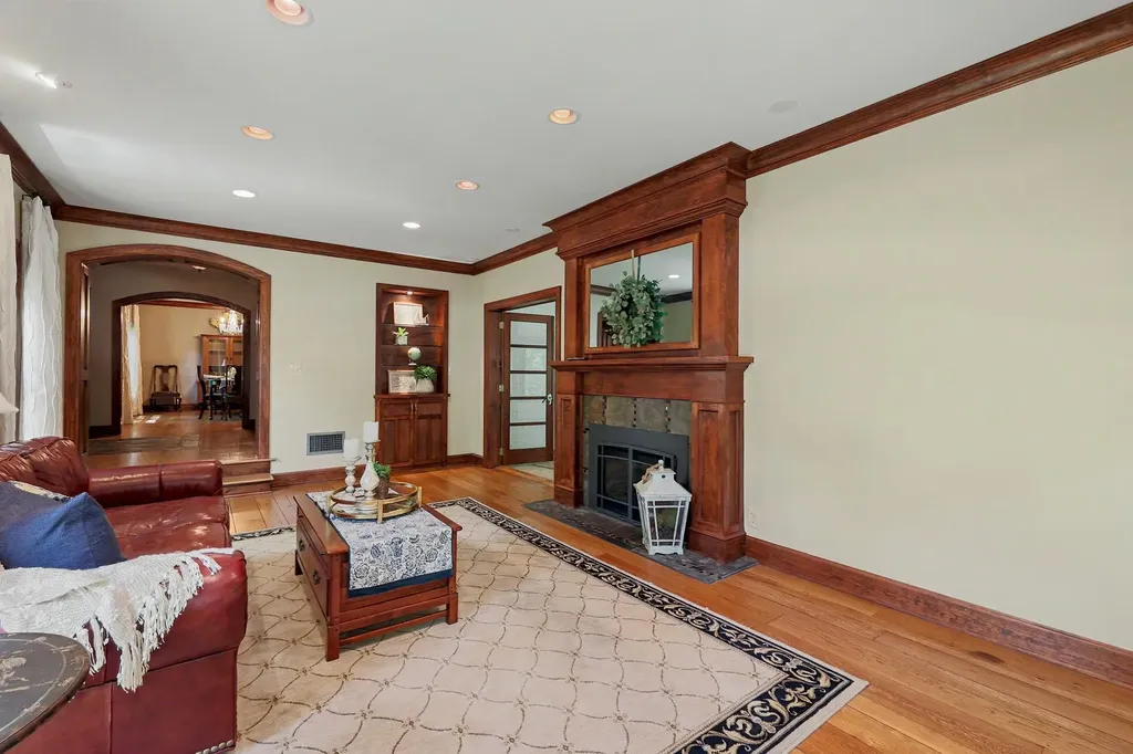 328 S Terrace Wichita KS 67218