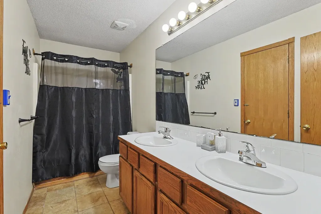2244 S Rutledge Street Wichita KS 67209