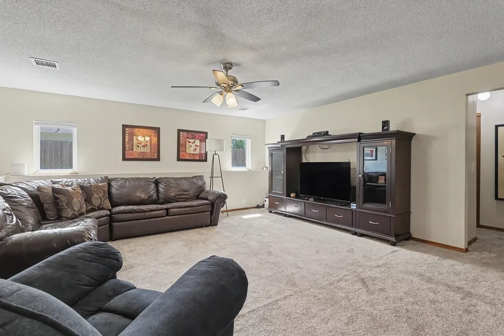 2244 S Rutledge Street Wichita KS 67209