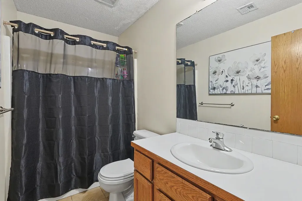 2244 S Rutledge Street Wichita KS 67209