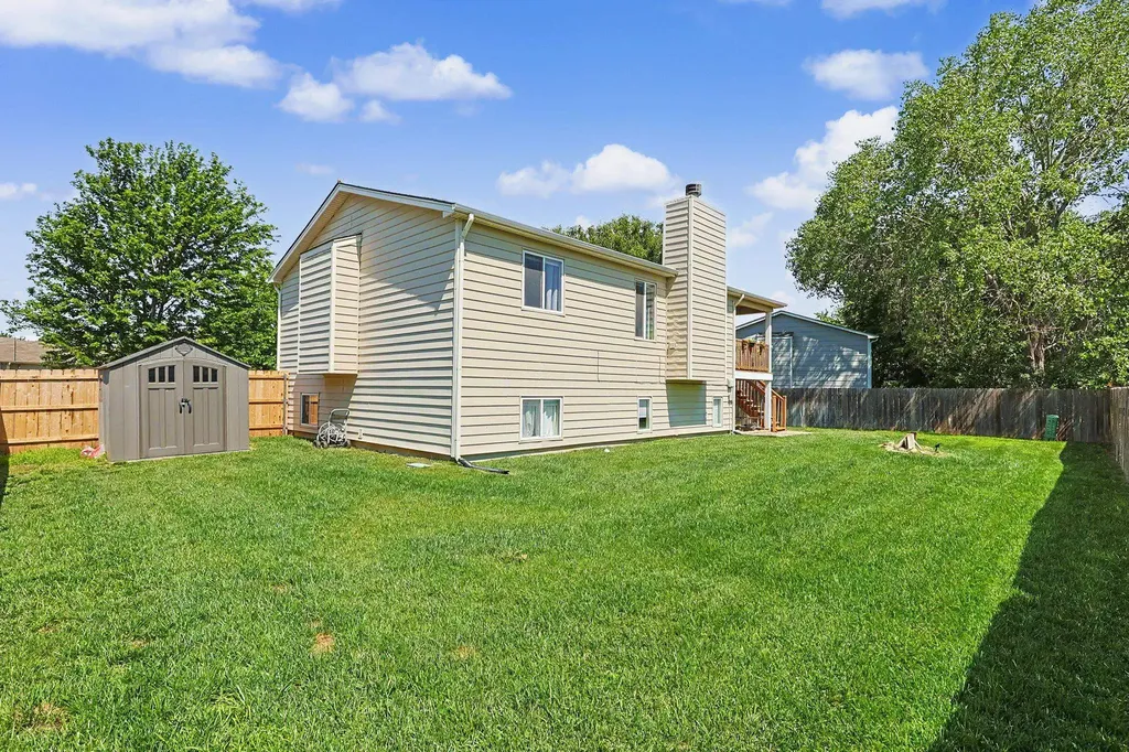 2244 S Rutledge Street Wichita KS 67209